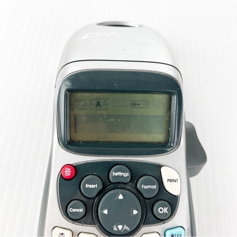 Dymo LetraTag Handheld Portable Label Maker with Two Refills - Picture 5 of 6